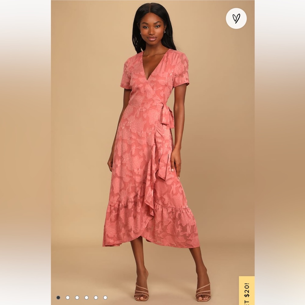 NWT Lulu’s Blissfully Rusty Rose Jacquard Short Sleeve Wrap Midi Dress - Medium